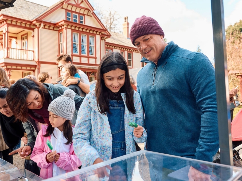 Family at a Christchurch market
